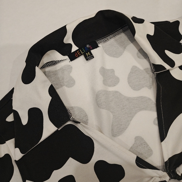DELIA'S COW PRINT TOP WITH RING DETAIL * SIZE MEDIUM - Picture 3 of 4